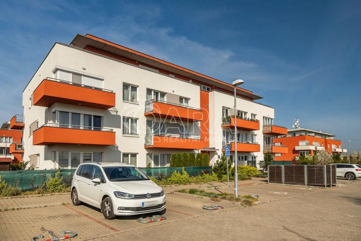 Pronájem bytu 2+kk, Praha - Pitkovice, Penízovková, 59 m2