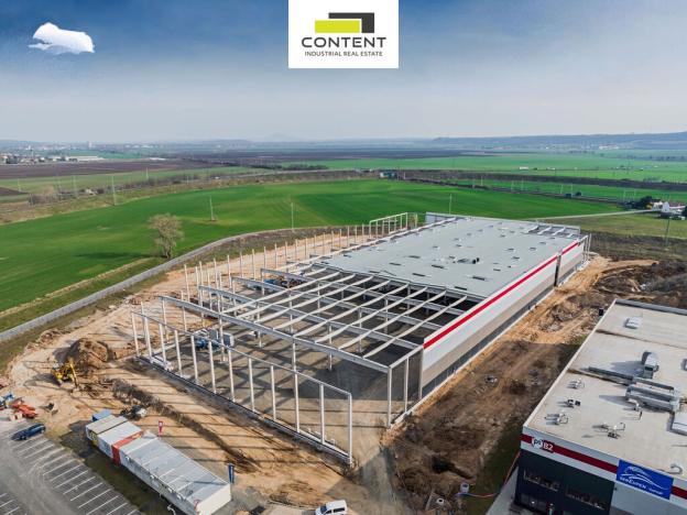 Pronájem výrobních prostor, Lovosice, 8330 m2