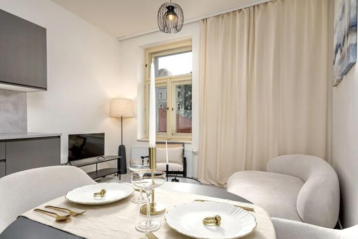 Pronájem bytu 2+kk, Praha - Vršovice, Košická, 36 m2