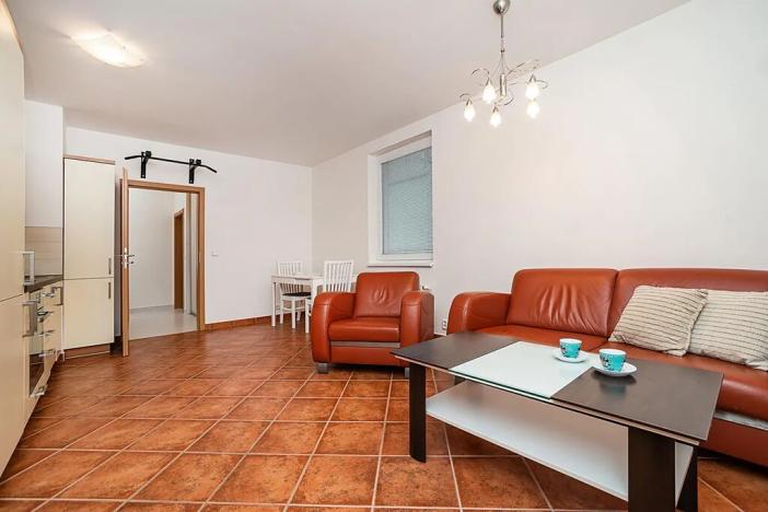 Pronájem bytu 2+kk, Praha - Modřany, Komořanská, 47 m2