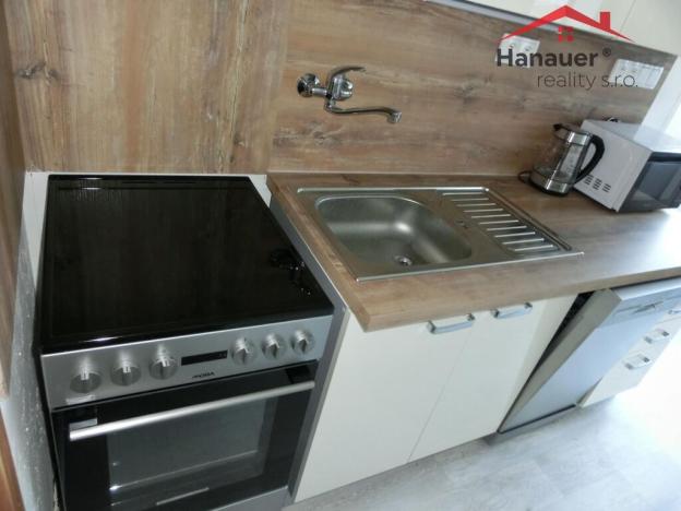 Pronájem bytu 3+1, Ústí nad Labem - Střekov, Tolstého, 68 m2