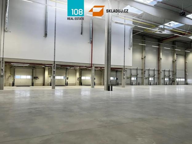 Pronájem skladu, Kozomín, 8000 m2