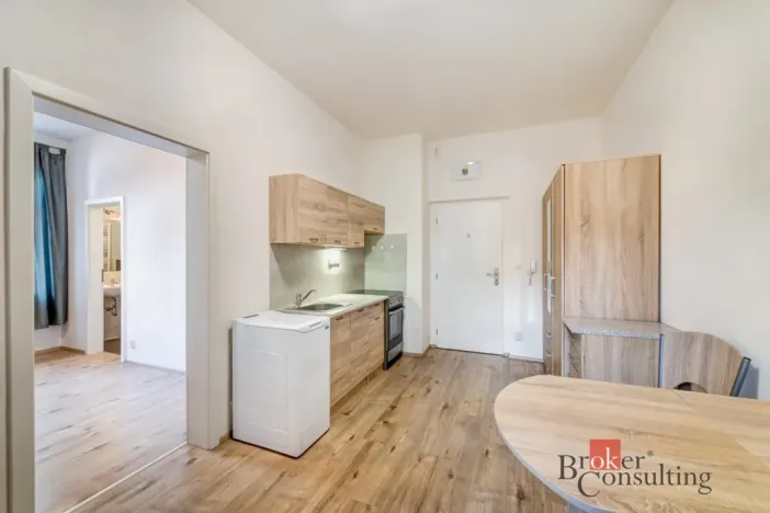 Pronájem bytu 2+kk, Praha - Krč, Budějovická, 38 m2