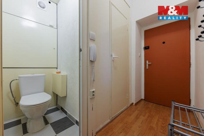 Prodej bytu 1+1, Karlovy Vary, K. Čapka, 36 m2