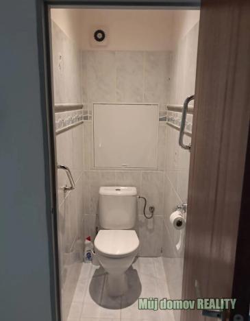 Pronájem bytu 3+1, Praha - Troja, Krosenská, 64 m2