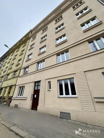 Pronájem bytu 2+kk, Praha - Libeň, U skládky, 47 m2