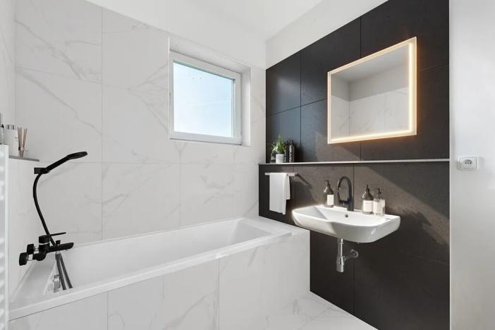 Prodej rodinného domu, Milovice, Modřínová, 104 m2