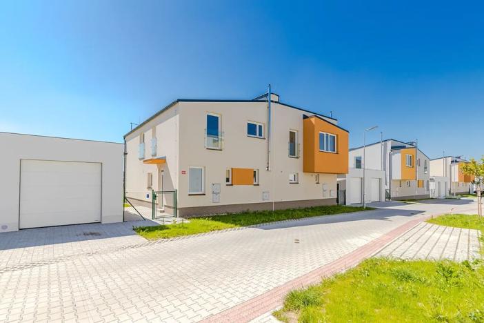 Prodej rodinného domu, Milovice, Modřínová, 122 m2