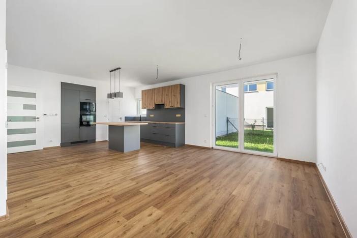 Prodej rodinného domu, Milovice, Modřínová, 137 m2