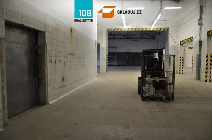 Pronájem skladu, Chomutov, 1300 m2