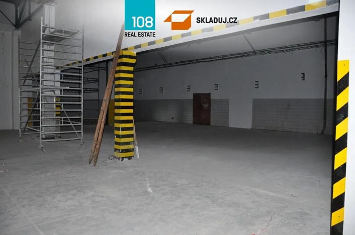 Pronájem skladu, Chomutov, 1300 m2