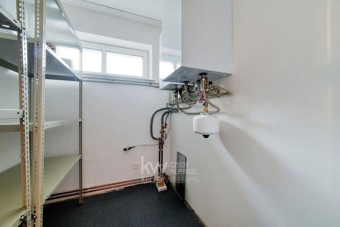 Prodej bytu 3+1, Cheb, Na Hradčanech, 103 m2