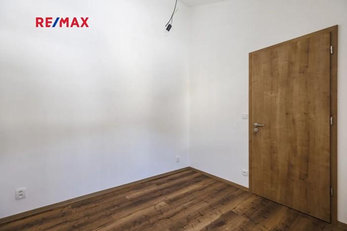 Prodej atypického bytu, Svoboda nad Úpou, Nádražní, 44 m2