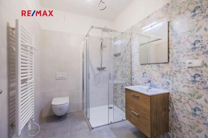 Prodej atypického bytu, Svoboda nad Úpou, Nádražní, 44 m2