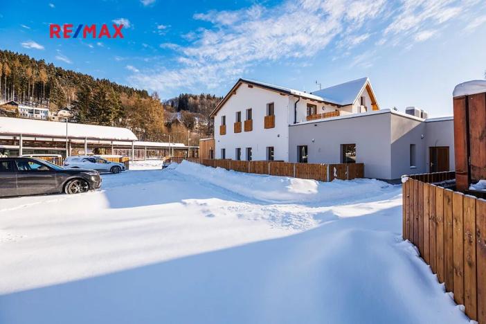 Prodej bytu 2+kk, Svoboda nad Úpou, Nádražní, 56 m2