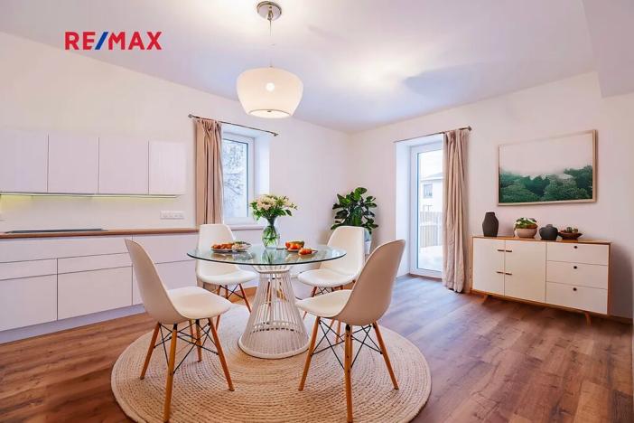 Prodej bytu 2+kk, Svoboda nad Úpou, Nádražní, 54 m2