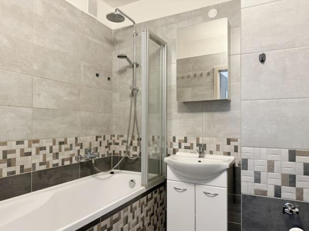 Pronájem bytu 4+kk, Kladno - Kročehlavy, Děčínská, 68 m2