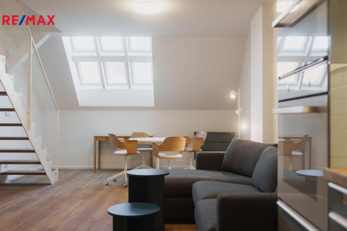 Prodej bytu 2+kk, Praha - Karlín, Vítkova, 70 m2