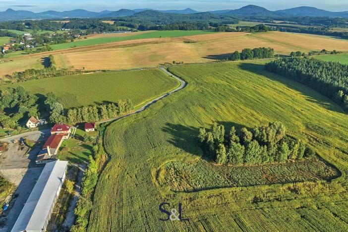 Prodej komerčního pozemku, Brniště, 13896 m2