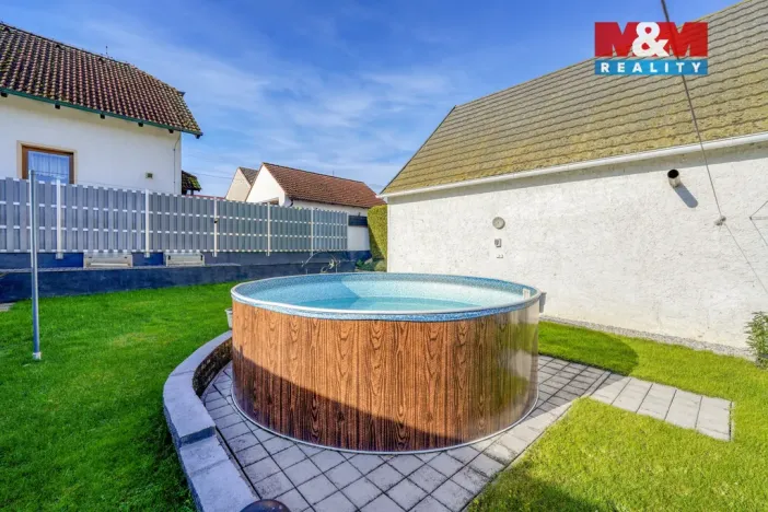 Prodej rodinného domu, Dolany, 225 m2