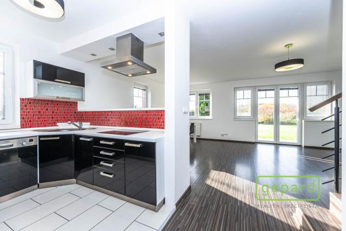 Pronájem rodinného domu, Praha, Do podkovy, 124 m2