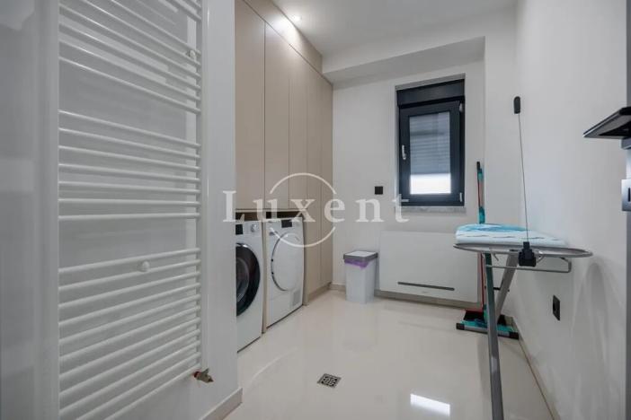 Prodej rodinného domu, Makarska, Chorvatsko, 280 m2