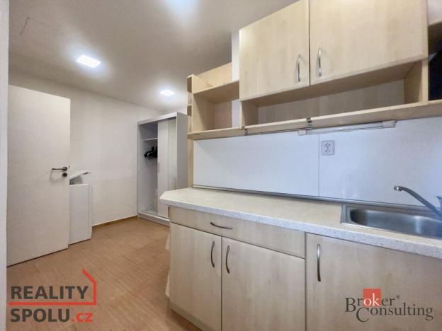 Pronájem bytu 2+1, Praha - Vinohrady, náměstí Jiřího z Lobkovic, 47 m2