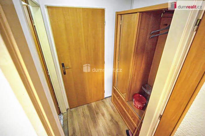 Pronájem bytu 1+kk, Neratovice - Mlékojedy, Hlavní, 16 m2