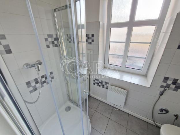 Pronájem bytu 1+kk, Praha - Žižkov, Roháčova, 31 m2