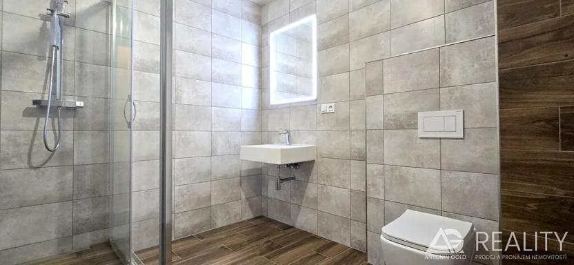 Prodej bytu 3+kk, Praha - Hlubočepy, Pod Žvahovem, 100 m2