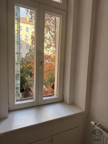 Pronájem bytu 2+1, Praha - Vršovice, Estonská, 77 m2