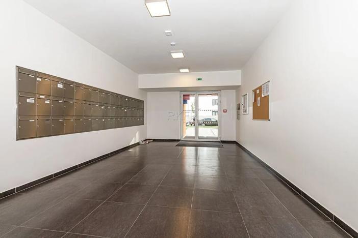 Pronájem bytu 1+kk, Praha - Vysočany, Strnadových, 33 m2