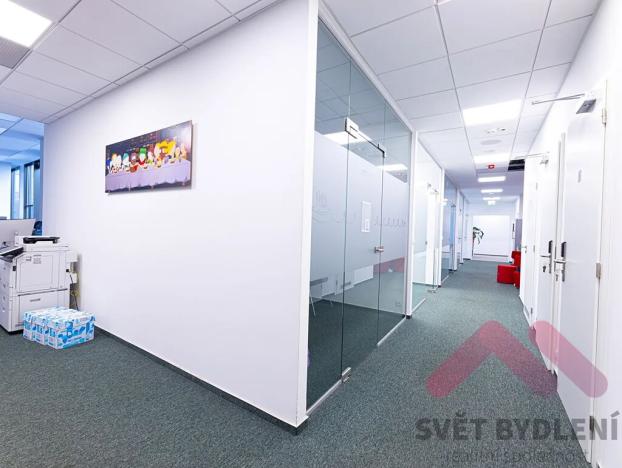Pronájem kanceláře, Praha - Karlín, Sokolovská, 289 m2