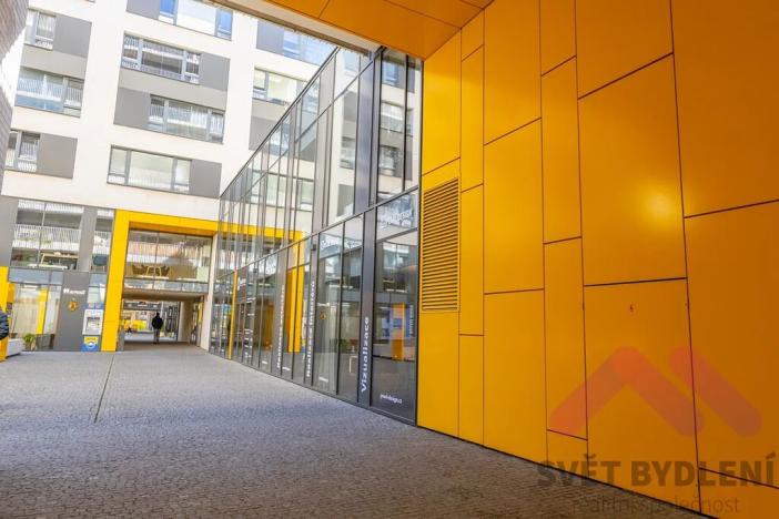 Pronájem kanceláře, Praha - Karlín, Sokolovská, 289 m2