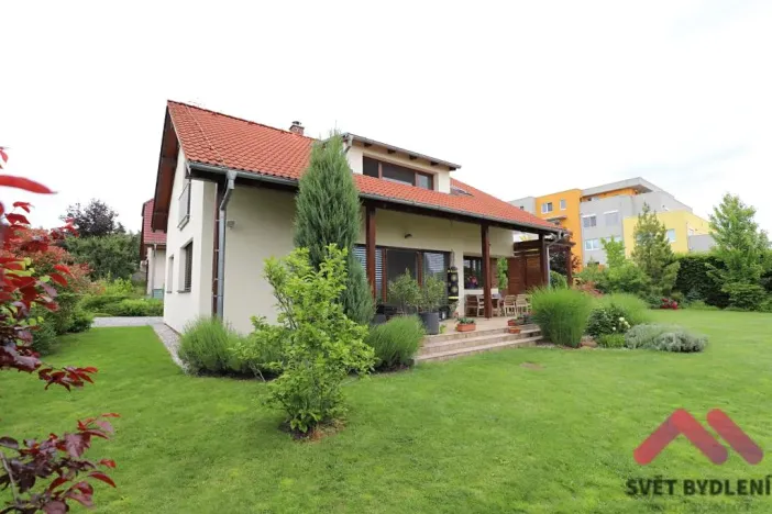 Pronájem rodinného domu, Praha - Dubeč, Kolocova, 221 m2