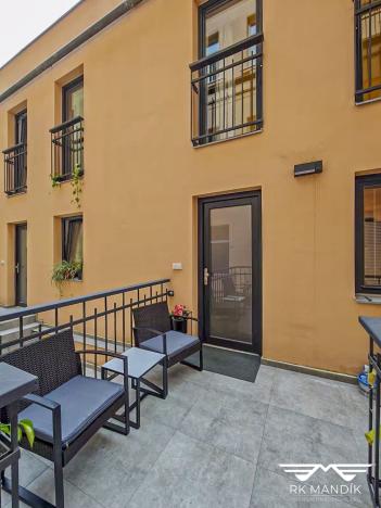 Pronájem bytu 2+kk, Praha - Karlín, Pernerova, 42 m2