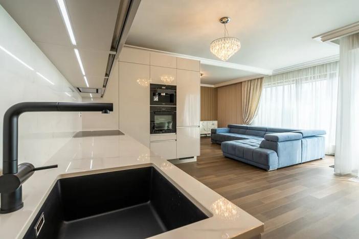 Pronájem bytu 4+kk, Praha - Karlín, Rohanské nábřeží, 136 m2