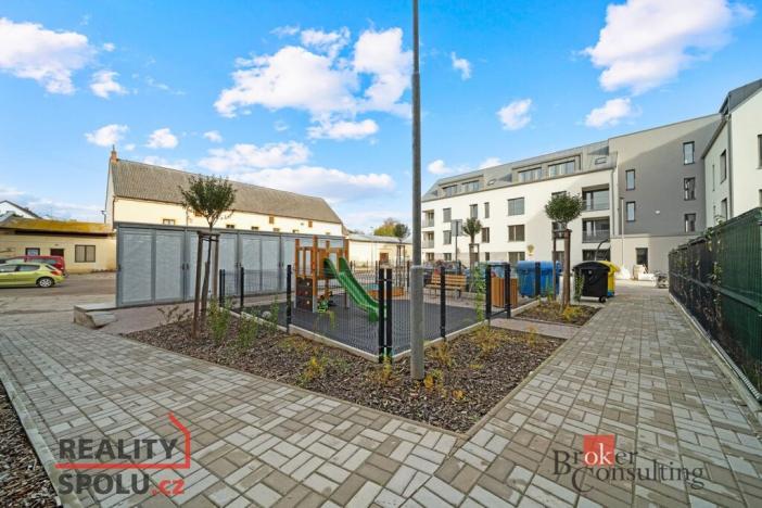 Pronájem bytu 2+kk, Chlumec nad Cidlinou - Chlumec nad Cidlinou IV, Komenského, 53 m2