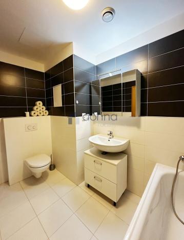 Pronájem bytu 1+kk, Praha, Březenská, 66 m2