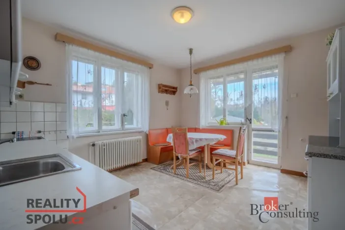 Prodej rodinného domu, Praha - Řeporyje, K Třebonicům, 240 m2