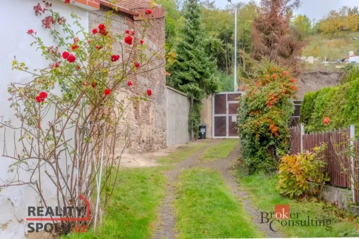 Prodej rodinného domu, Praha - Řeporyje, K Třebonicům, 240 m2