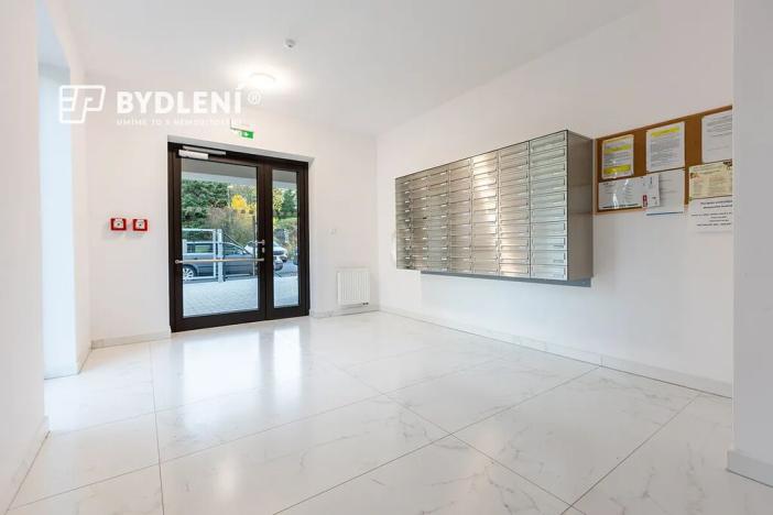 Pronájem bytu 2+kk, Teplice, Novoveská, 47 m2