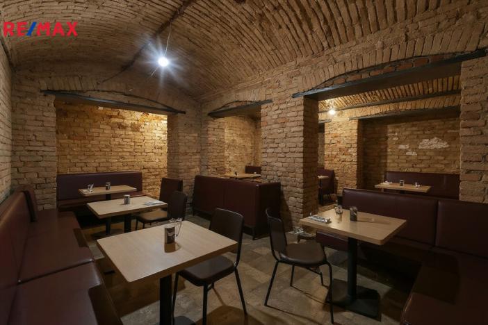 Pronájem obchodního prostoru, Praha - Žižkov, Seifertova, 100 m2