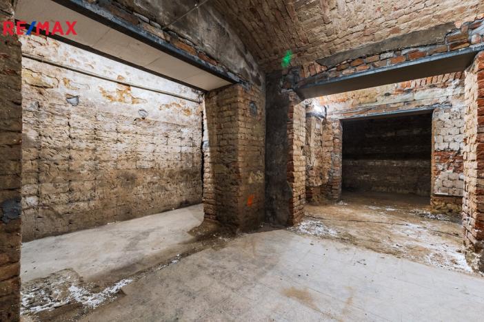 Pronájem obchodního prostoru, Praha - Žižkov, Seifertova, 100 m2