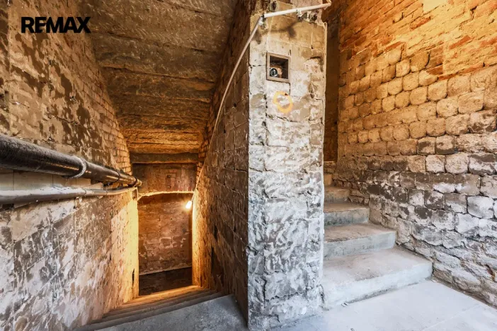 Pronájem obchodního prostoru, Praha - Žižkov, Seifertova, 110 m2