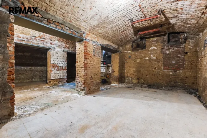 Pronájem obchodního prostoru, Praha - Žižkov, Seifertova, 110 m2