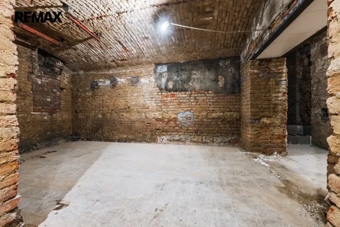 Pronájem obchodního prostoru, Praha - Žižkov, Seifertova, 110 m2