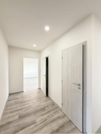 Pronájem bytu 3+1, Liberec - Liberec XIII-Nové Pavlovice, Bezová, 67 m2