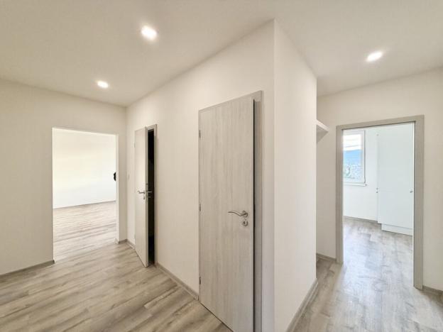 Pronájem bytu 3+1, Liberec - Liberec XIII-Nové Pavlovice, Bezová, 67 m2