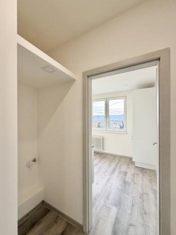 Pronájem bytu 3+1, Liberec - Liberec XIII-Nové Pavlovice, Bezová, 67 m2